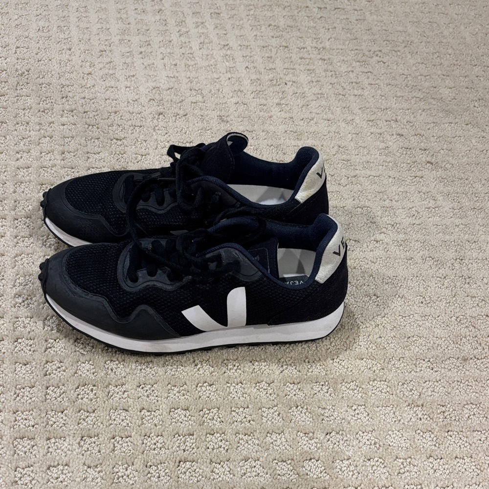 Veja Black and White Casual Sneakers
